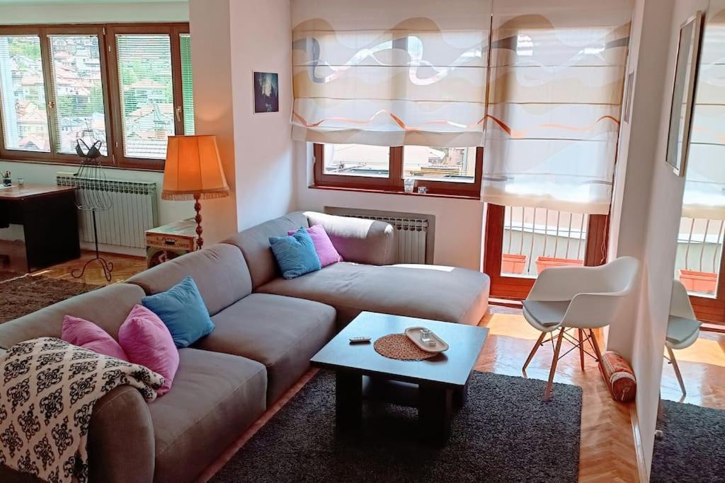 Spacious Condo Near Bascarsija - Free Parking سراييفو المظهر الخارجي الصورة